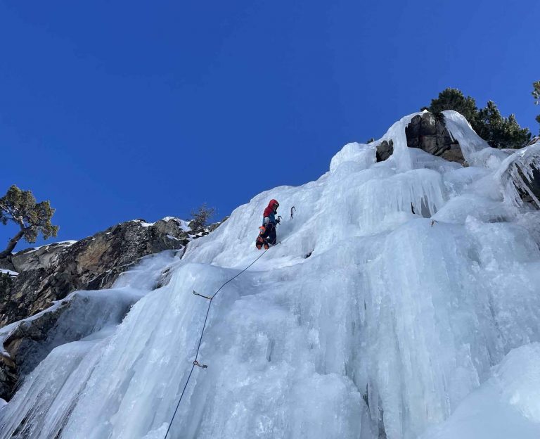 Iniciación escalada en hielo