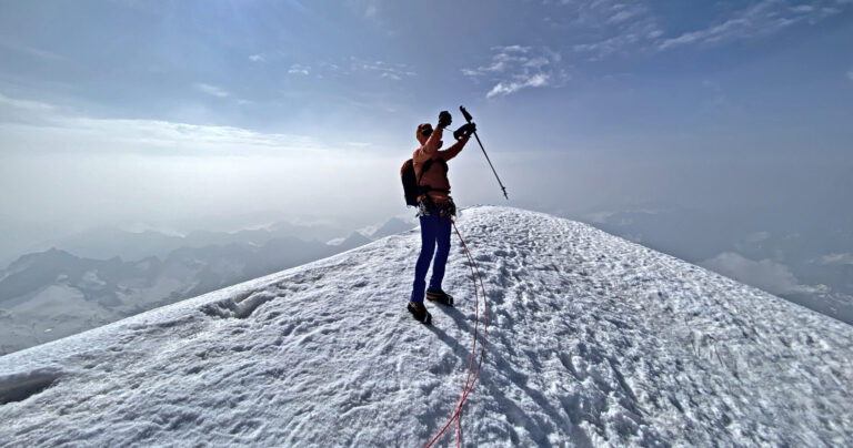 Ascensión a la Pirámide de Vincent 4215m